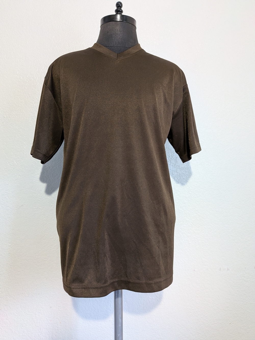 Vintage 70's Poly Men's V-Neck Short Sleeve Shirt in Dark Brown Size X-Large